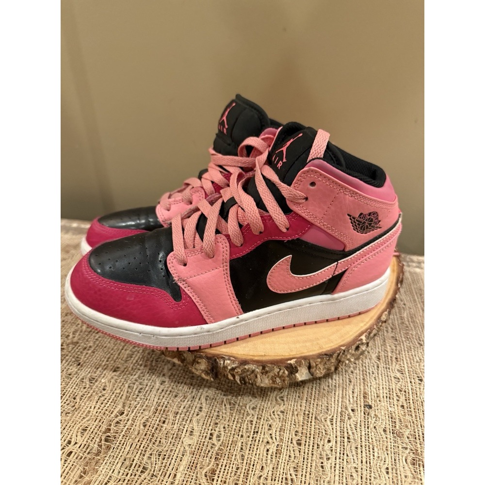 Nike Air Jordan 1 Mid GS 5Y Pink Coral Chalk Pinksicle Black 554725-662